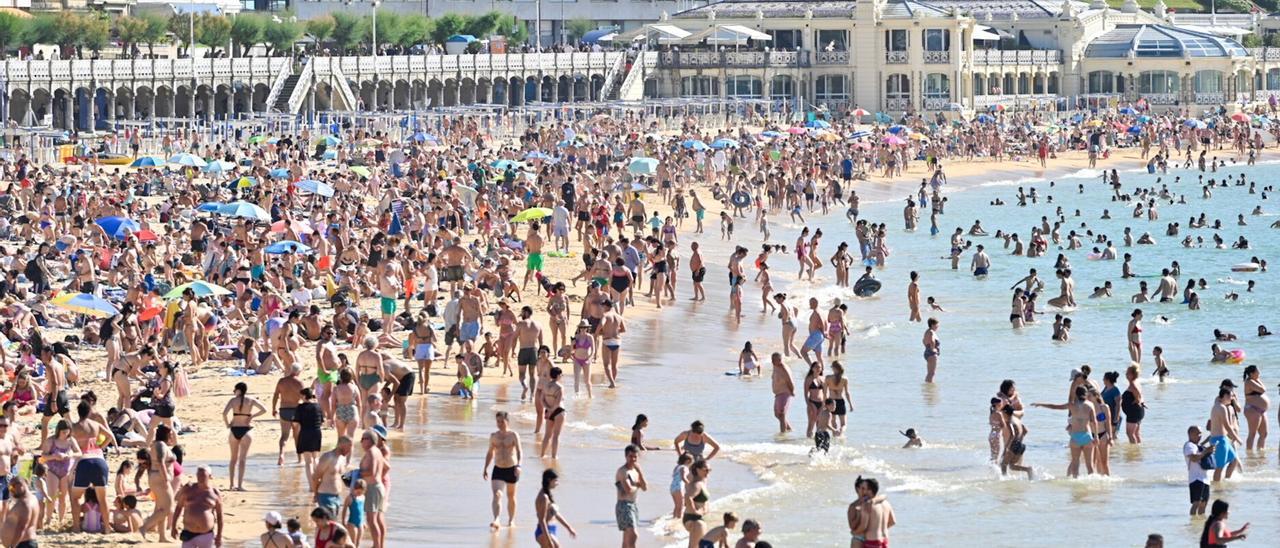 Se acabó ir cargado a la playa: la solución de Decathlon que hará más cómodo tu verano