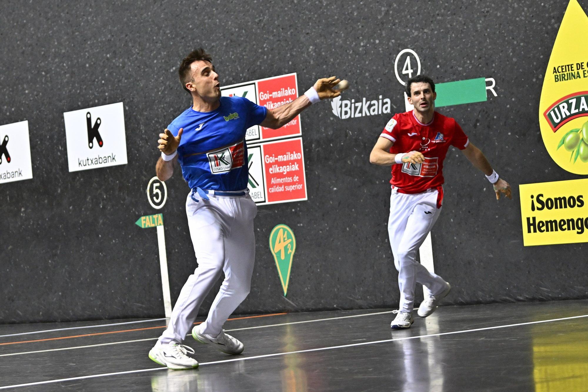 Jokin Altuna supera a Jon Ander Peña en la primera jornada de la liguilla de cuartos de final del Cuatro y Medio.