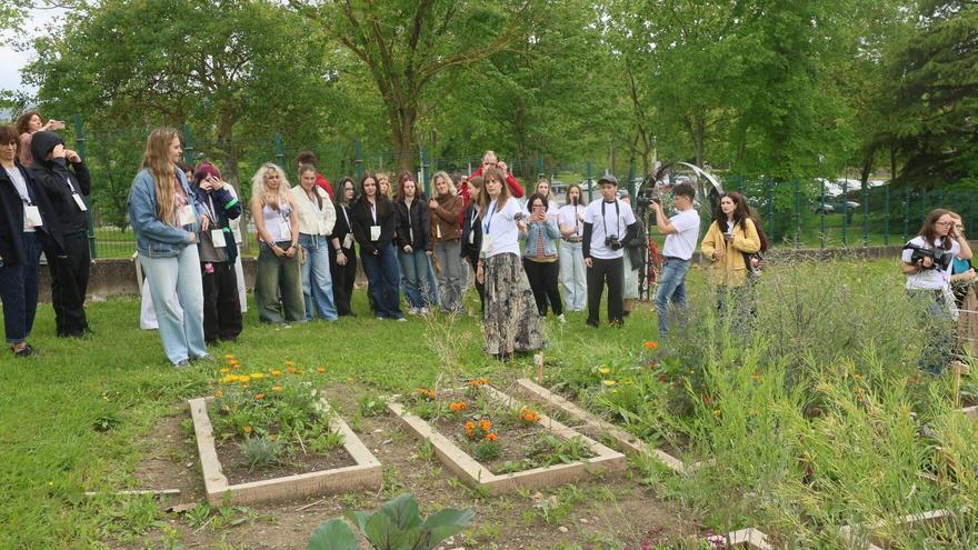 Mendizabala inaugura un jardín de pigmentos naturales