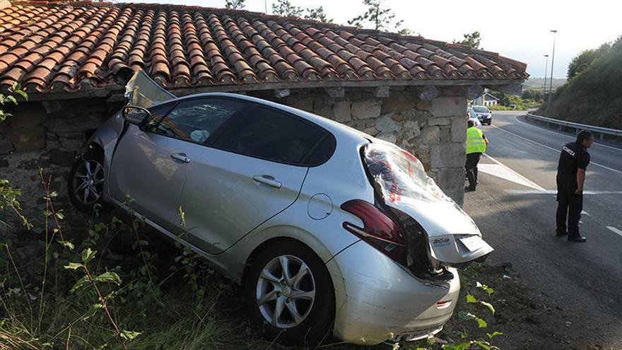 Tres heridos trasladados al hospital tras un accidente en Sopela