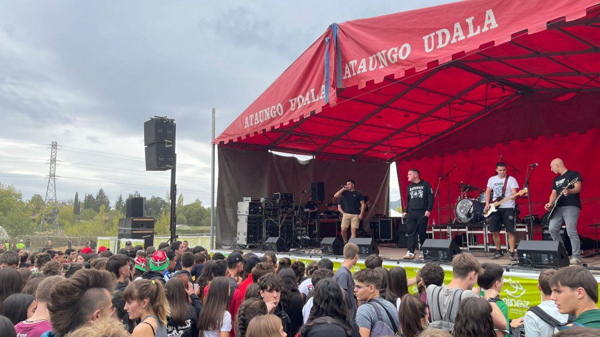 Fotos: Nafarroa Oinez 2025 en la ikastola Paz de Ziganda de Villava - Atarrabia