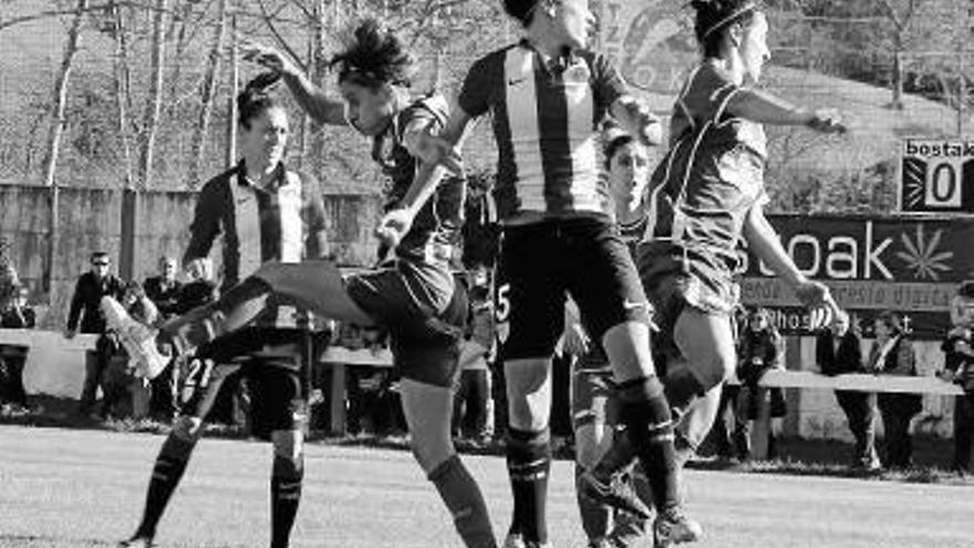 El Athletic femenino  ya es líder en solitario
