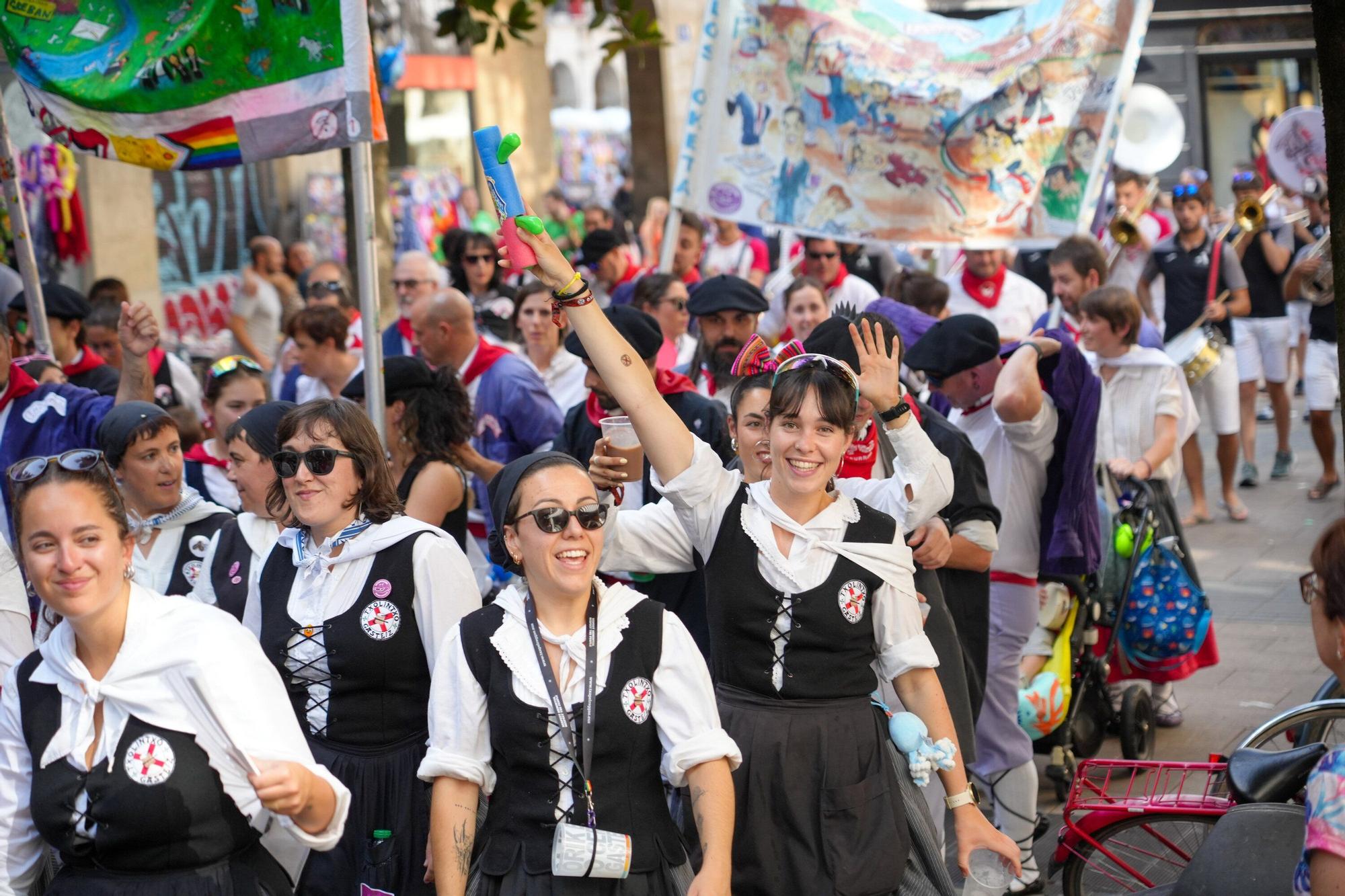 En imágenes: Blusas y neskas veteranos celebran su día grande en La Blanca