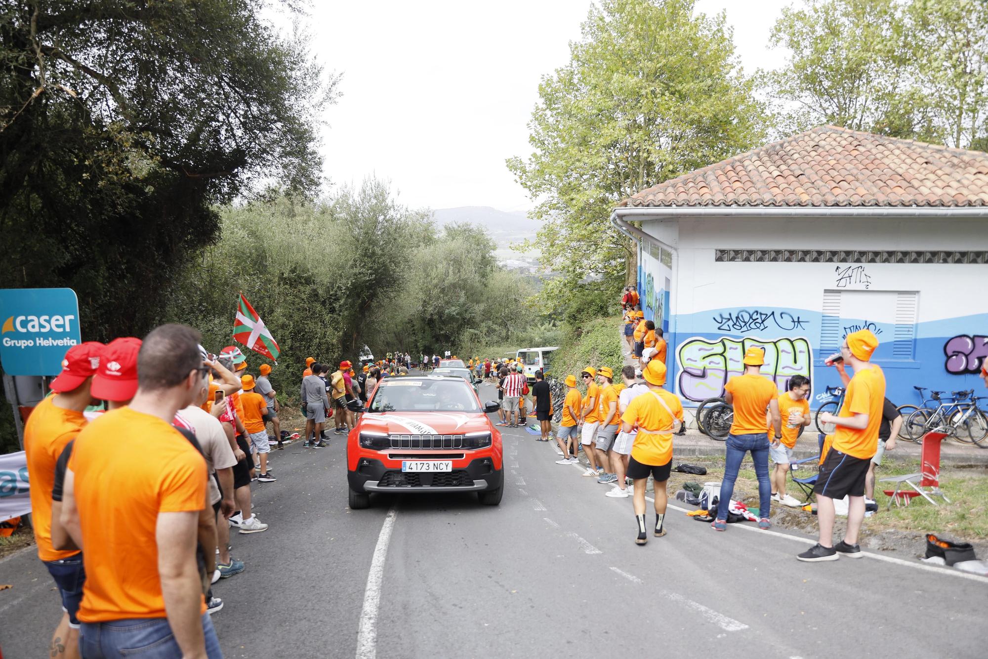 La Vuelta en Bizkaia: los aficionados toman Pike Bidea
