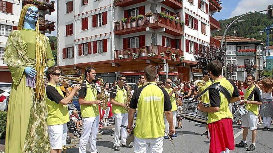 El barrio Altzate de Bera celebra estos días sus fiestas