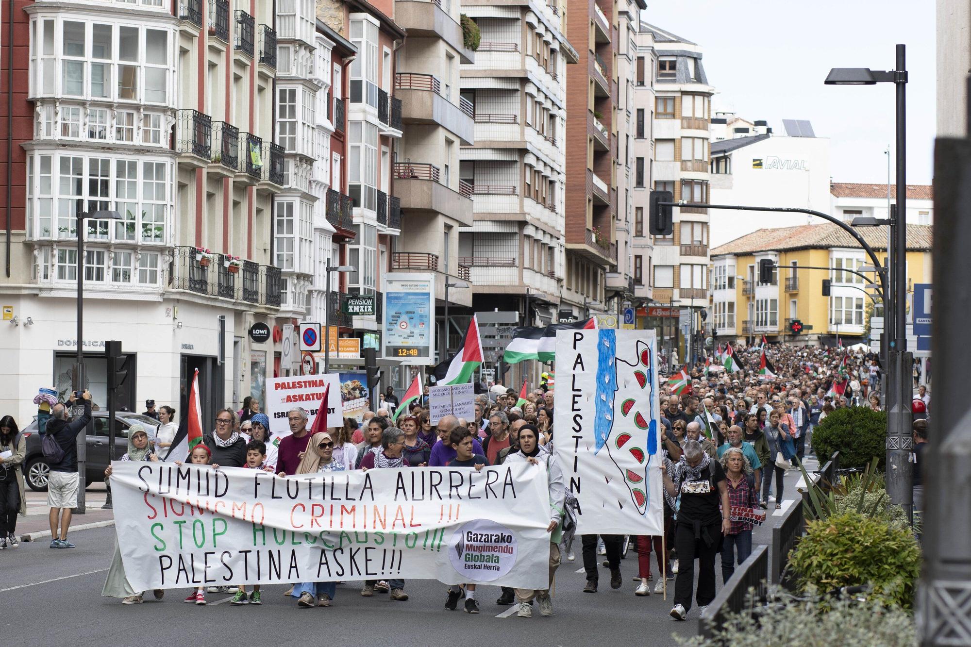 En imágenes: Vitoria se manifiesta en apoyo del pueblo palestino