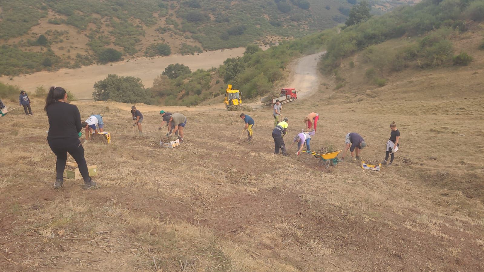 En imágenes: "Al final, tenemos picos, palas y voluntad"