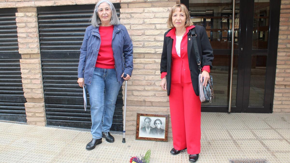 Las familiares del pastor asesinado con 18 años, Blas Martínez.