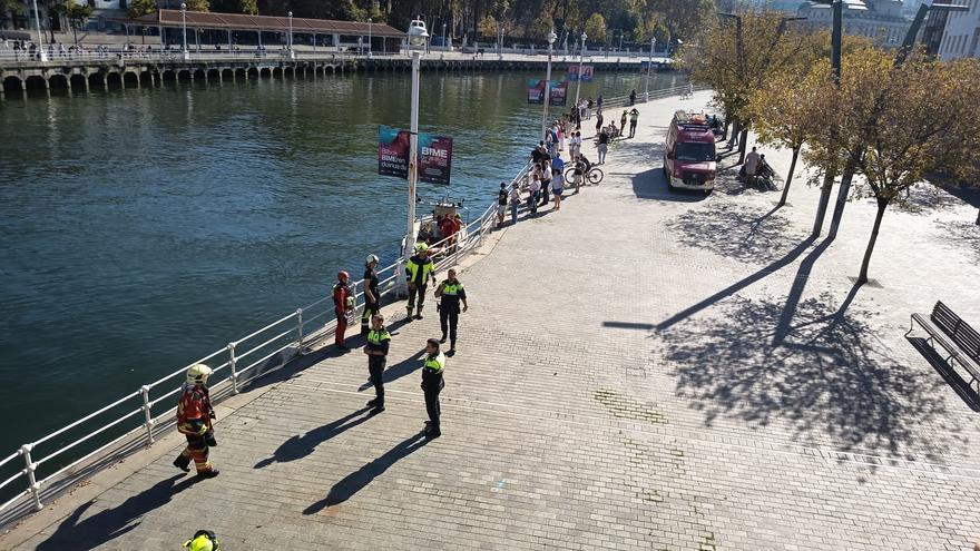 Investigan como accidente la muerte del hombre hallado este sábado en la ría de Bilbao
