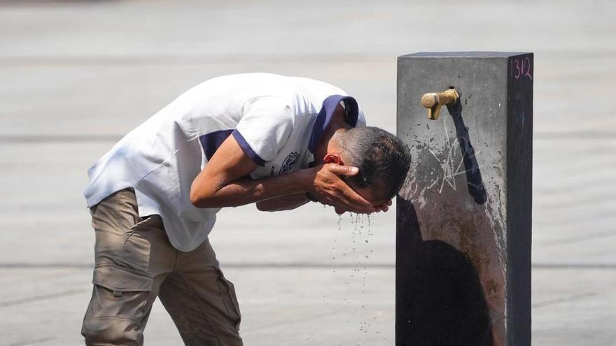 Solo dos de las 380 fuentes de Vitoria están fuera de servicio