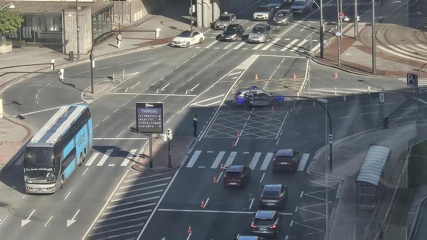 Retenciones en el acceso a Bilbao por San Mamés