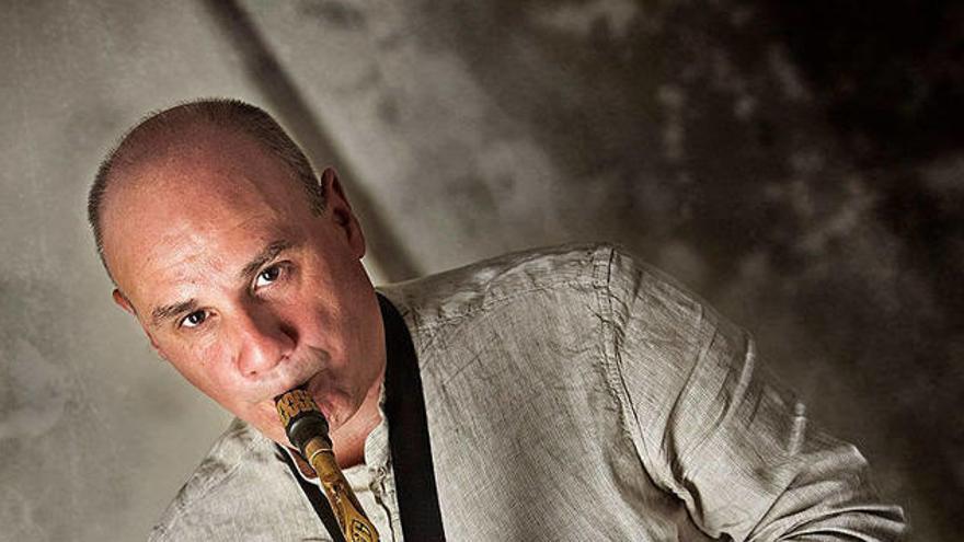 El saxofonista Mikel Andueza actúa este miércoeles en Tafalla