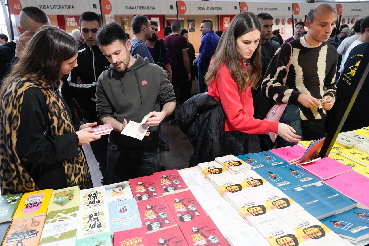 En imágenes: colas para acceder a una Durangoko Azoka a reventar