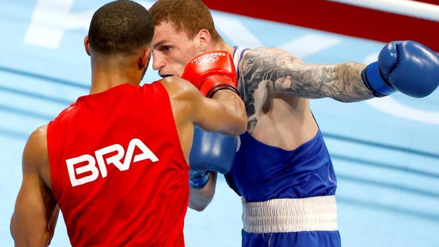 El brasileño Hebert Sousa gana la medalla de oro en el peso mediano
