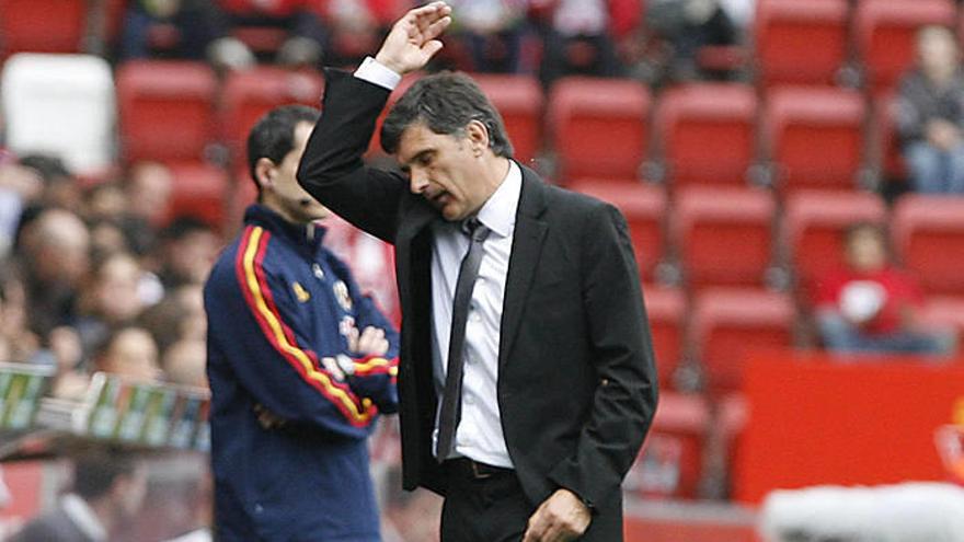 &quot;Somos un equipo de mudos, hay que hablar más&quot;
