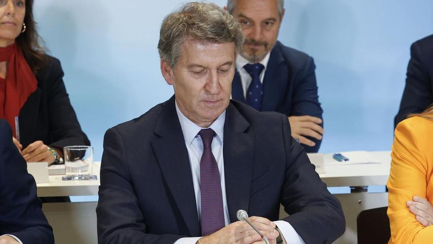 Feijóo ve &quot;correcta&quot; la dimisión de Mazón: &quot;Da una lección a los que jamás asumen nada&quot;