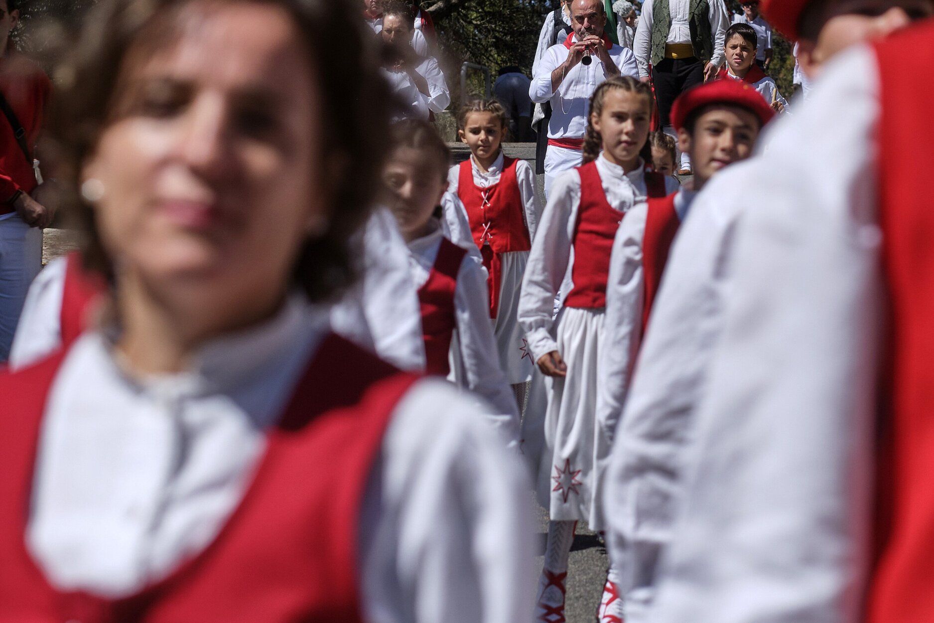 Fotos de la Bajadica del Puy de mujeres
