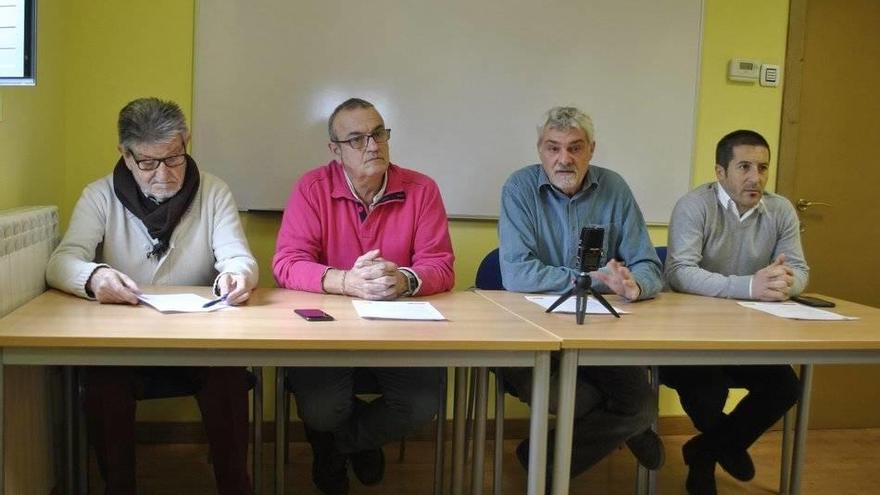 Vicente Navarro (izda), Valentín García, Fco. Javier Goñi y Juan Carlos Castillo.
