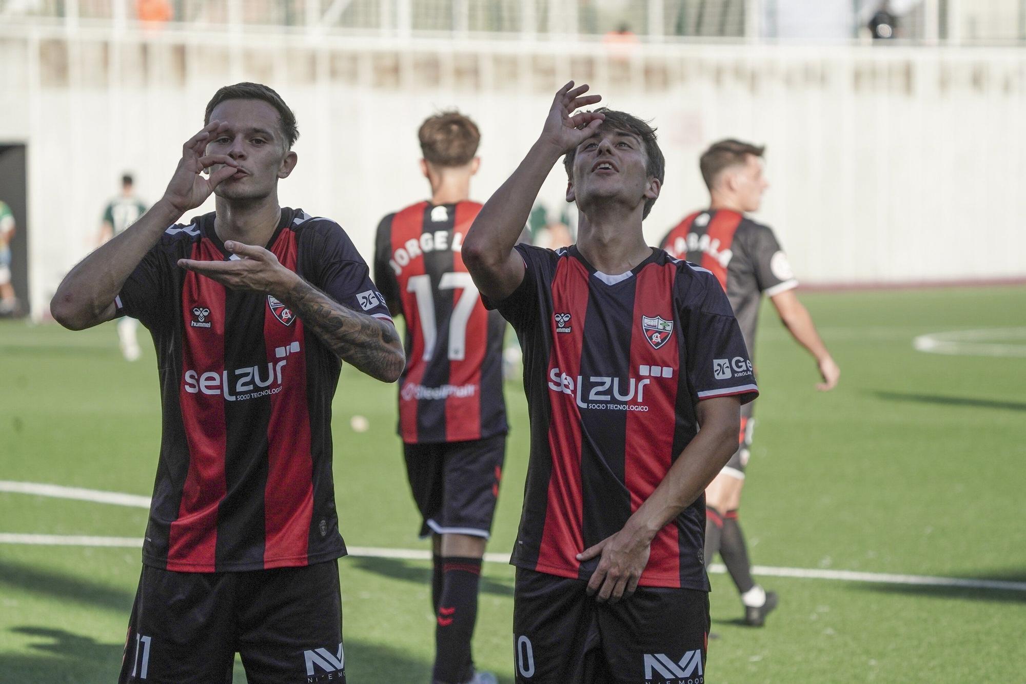 En imágenes: El Arenas no logra pasar del empate ante el Cacereño