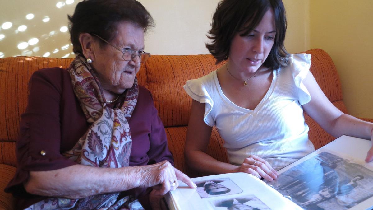 Gabina y su nieta, Soraya.