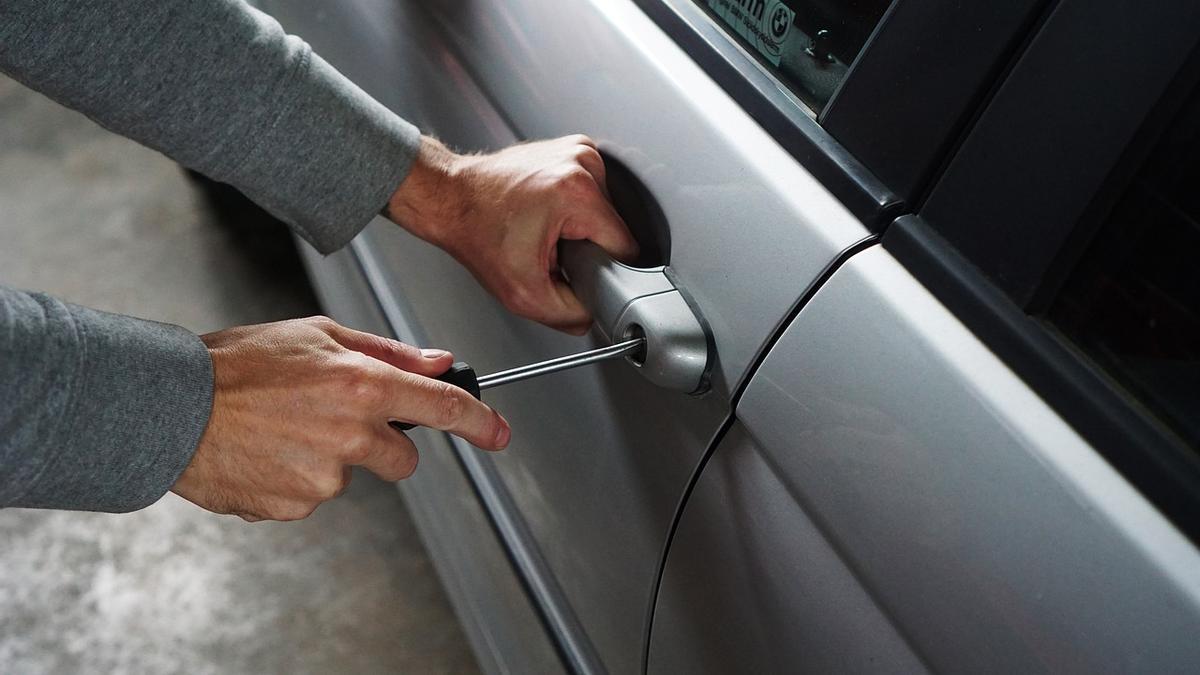 Dos de las detenciones por robo de coches se registraron en Ondarroa y otra en Bilbao