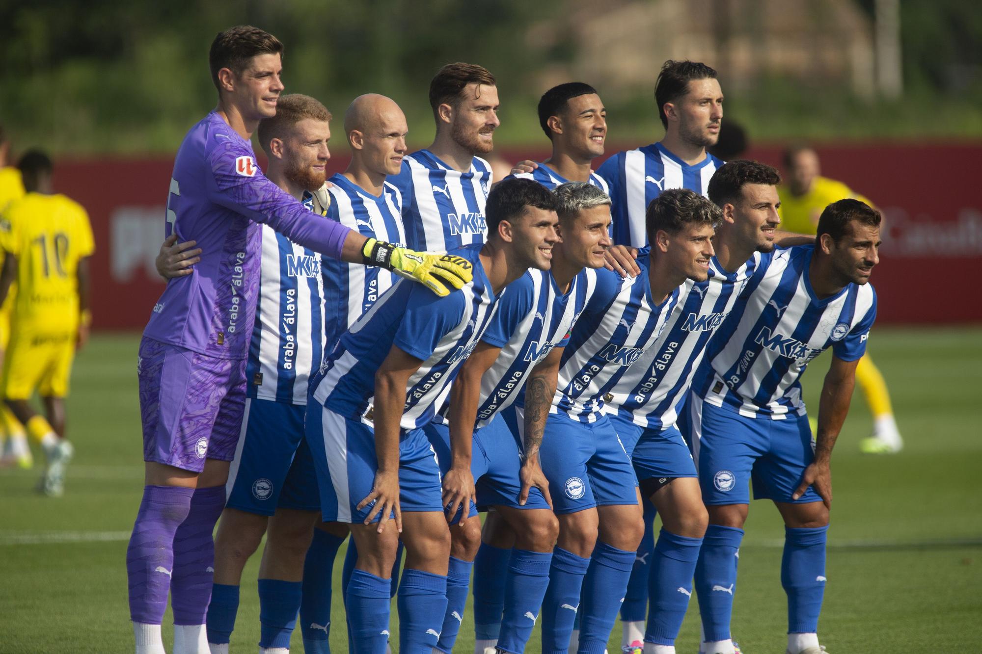 En imágenes: El Alavés, peleado con el gol ante el Girona (1-0)