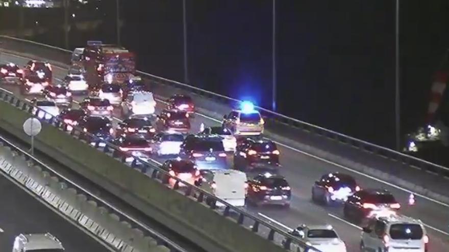 Retenciones en el puente de Rontegi dirección Getxo