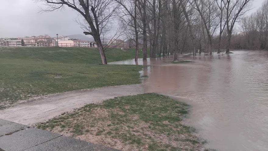 'Oriana' azota Navarra: lluvias persistentes y rachas de viento de hasta 80 km/h
