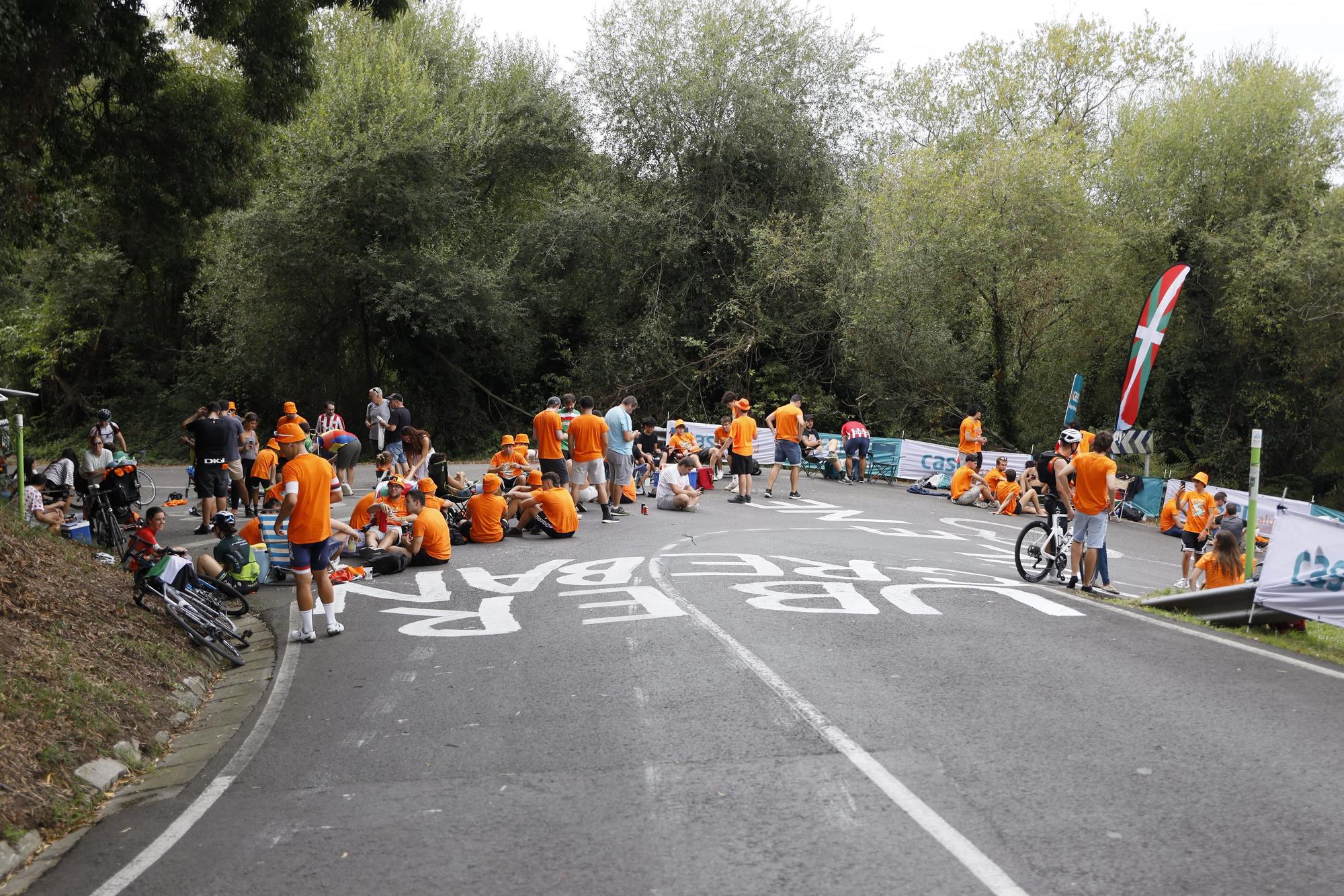 La Vuelta en Bizkaia: los aficionados toman Pike Bidea