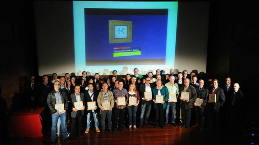 Premio para la margen luchadora