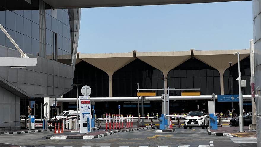 Emiratos Árabes Unidos cierra su espacio aéreo ante una nueva oleada de ataques iraníes