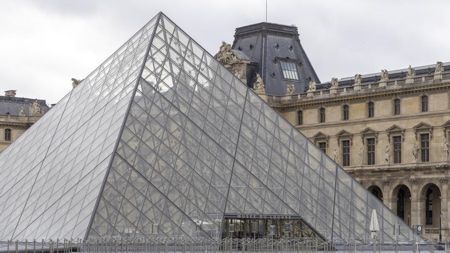 El Louvre necesita una inversión de 1.000 millones para renovar sus instalaciones: "Está al límite de sus capacidades"