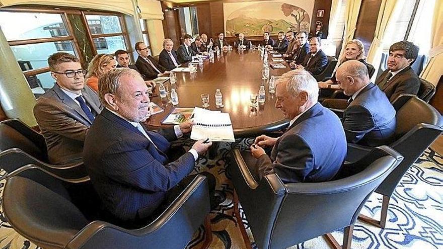 La industria mantiene su fortaleza y tira del PIB vasco