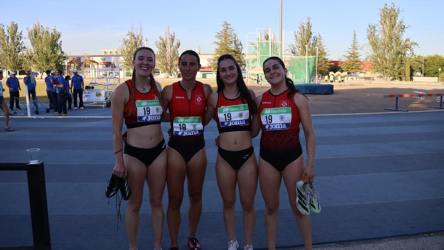 El Barrutia hace historia y bate el récord de Euskadi de 4x100 femenino 17 años después