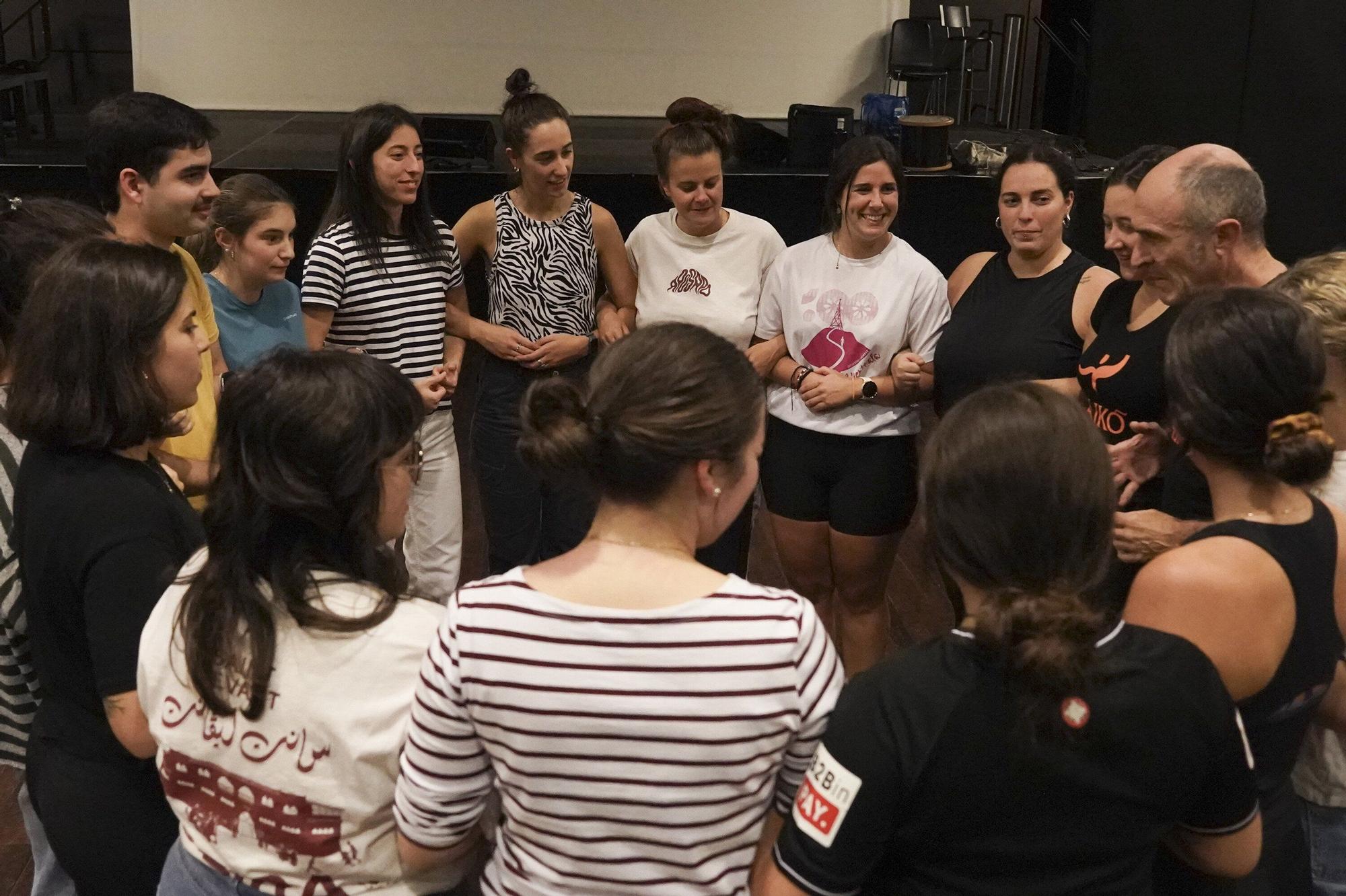 Aiko Taldea pone a danzar a la juventud