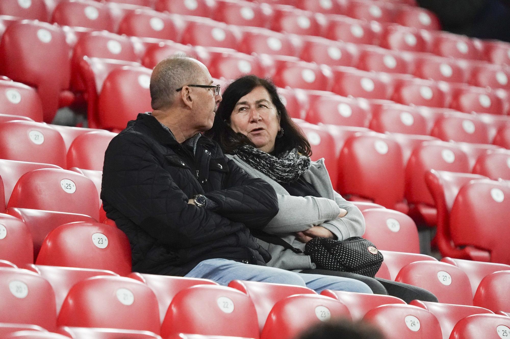 ¿Has estado en San Mamés viendo el Athletic-Atlético? Búscate en nuestra galería