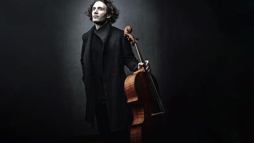 El violonchelista Nicolas Altstaedt debuta en Pamplona para inaugurar la temporada 25-26 de la OSN