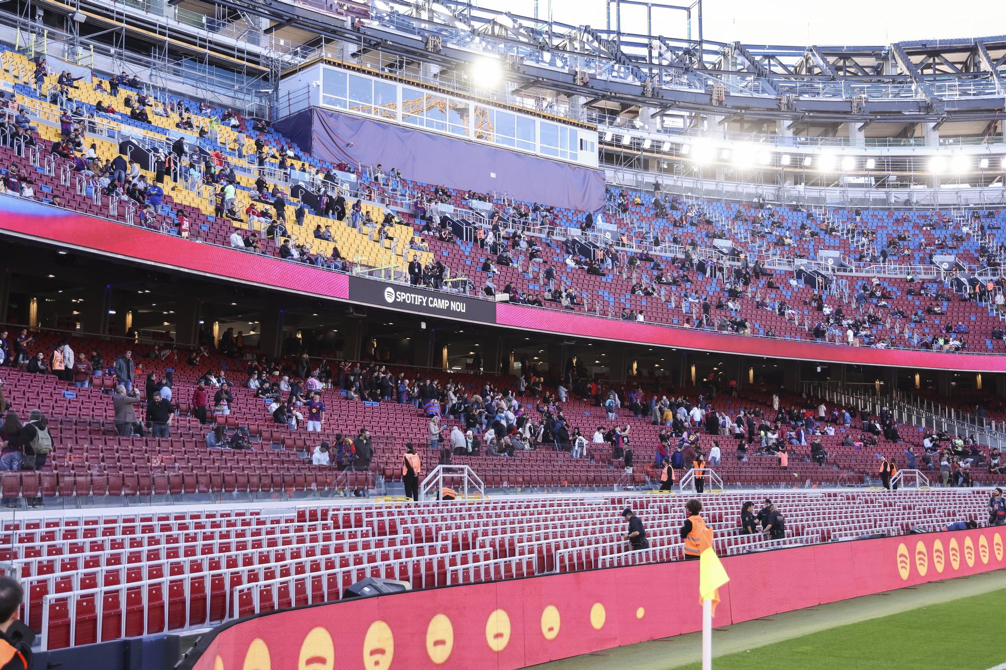Fotos del nuevo Spotify Camp Nou en el primer día con público