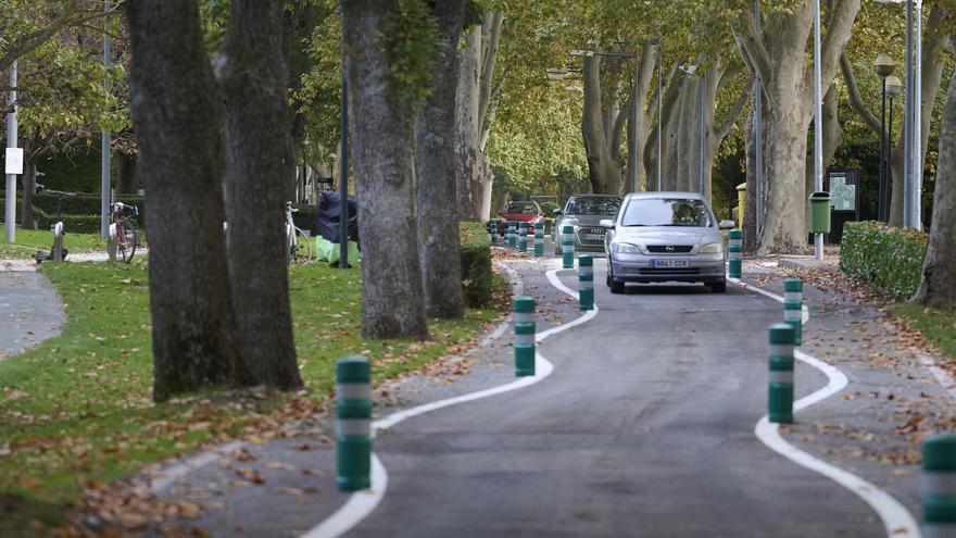 La carretera del campus de la Universidad de Navarra ya está abierta, en sentido único desde Azpilagaña hasta la avenida de Aróstegui, en Etxabakoitz