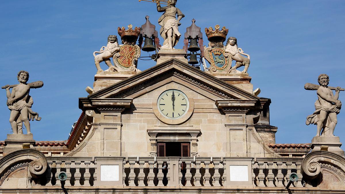 Fachada del Ayuntamiento de Pamplona.