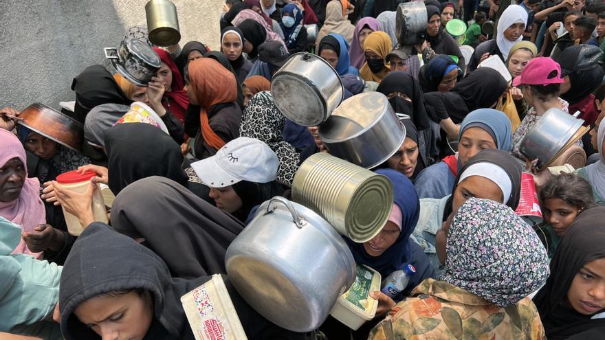 Gaza behin
eta berriz