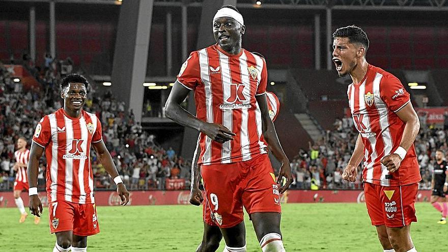 Sadiq Umar celebra el gol que marcó al Sevilla el pasado sábado