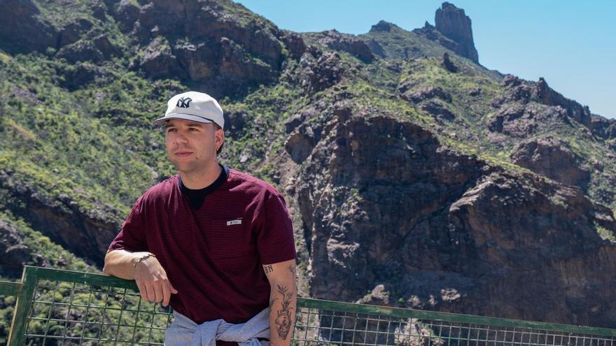 Quevedo reivindica Canarias en ‘El Baifo’ y esquiva comparaciones con Bad Bunny: 