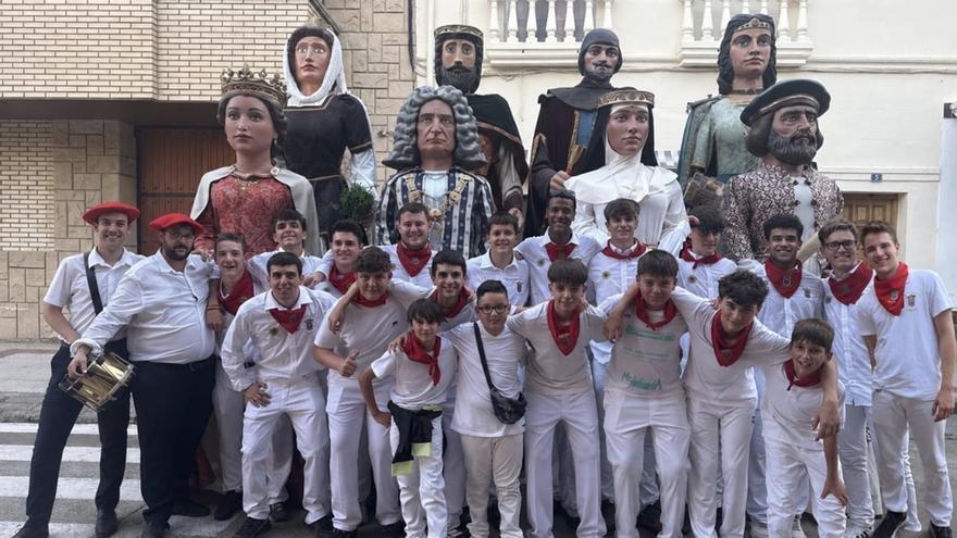 Cuatro nuevos gigantes para la comparsa de Marcilla