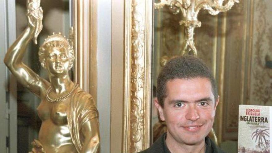 El escritor argentino Leopoldo Brizuela