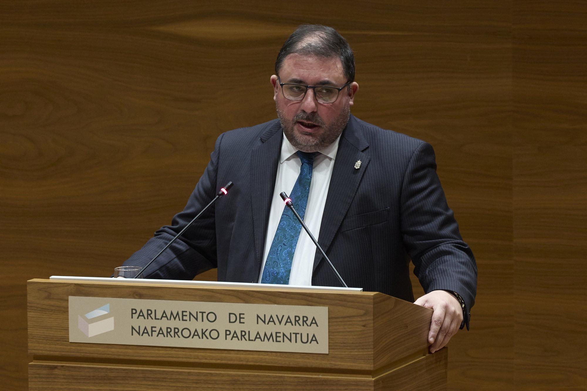 Fotos de la entrega de la Medalla de Oro del Parlamento de Navarra, un "premio a la dignidad del pueblo palestino"