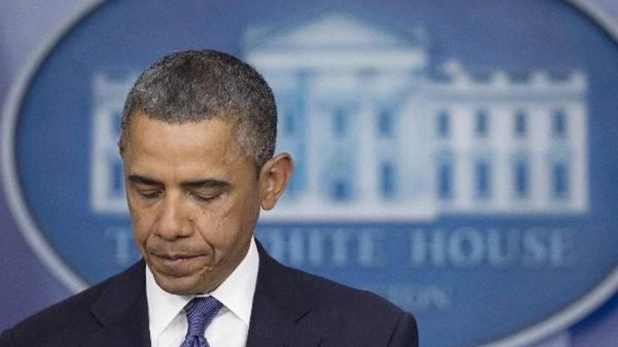 La popularidad de Obama cae a su nivel más bajo, con un 54% de rechazo, según un último sondeo