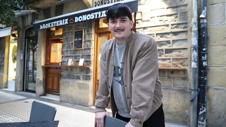 “Umorea barruan daramat betidanik, ‘showman’ bat izan naiz txikitatik”