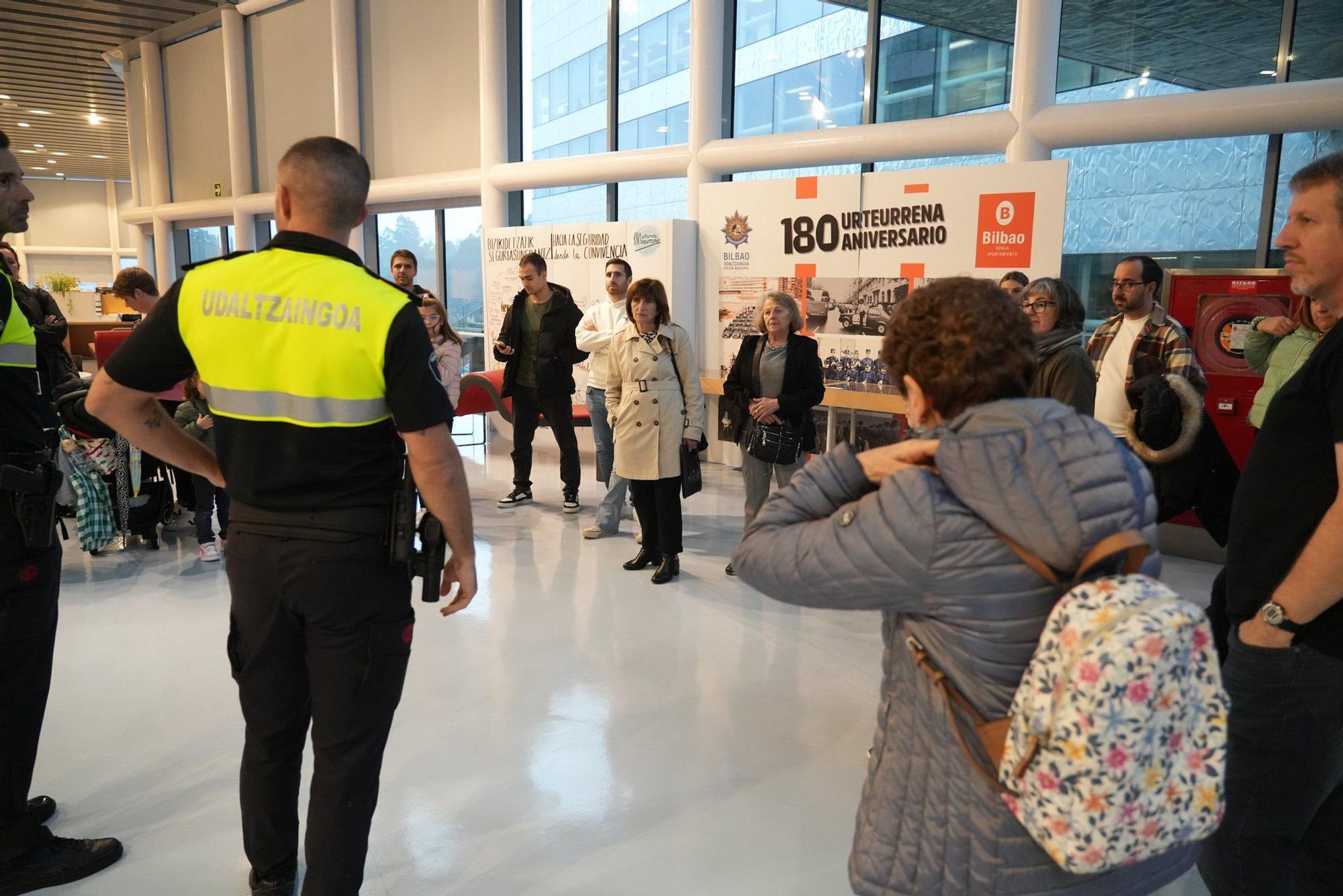 En imágenes: La Policía Municipal muestra sus entrañas con motivo del 181 aniversario