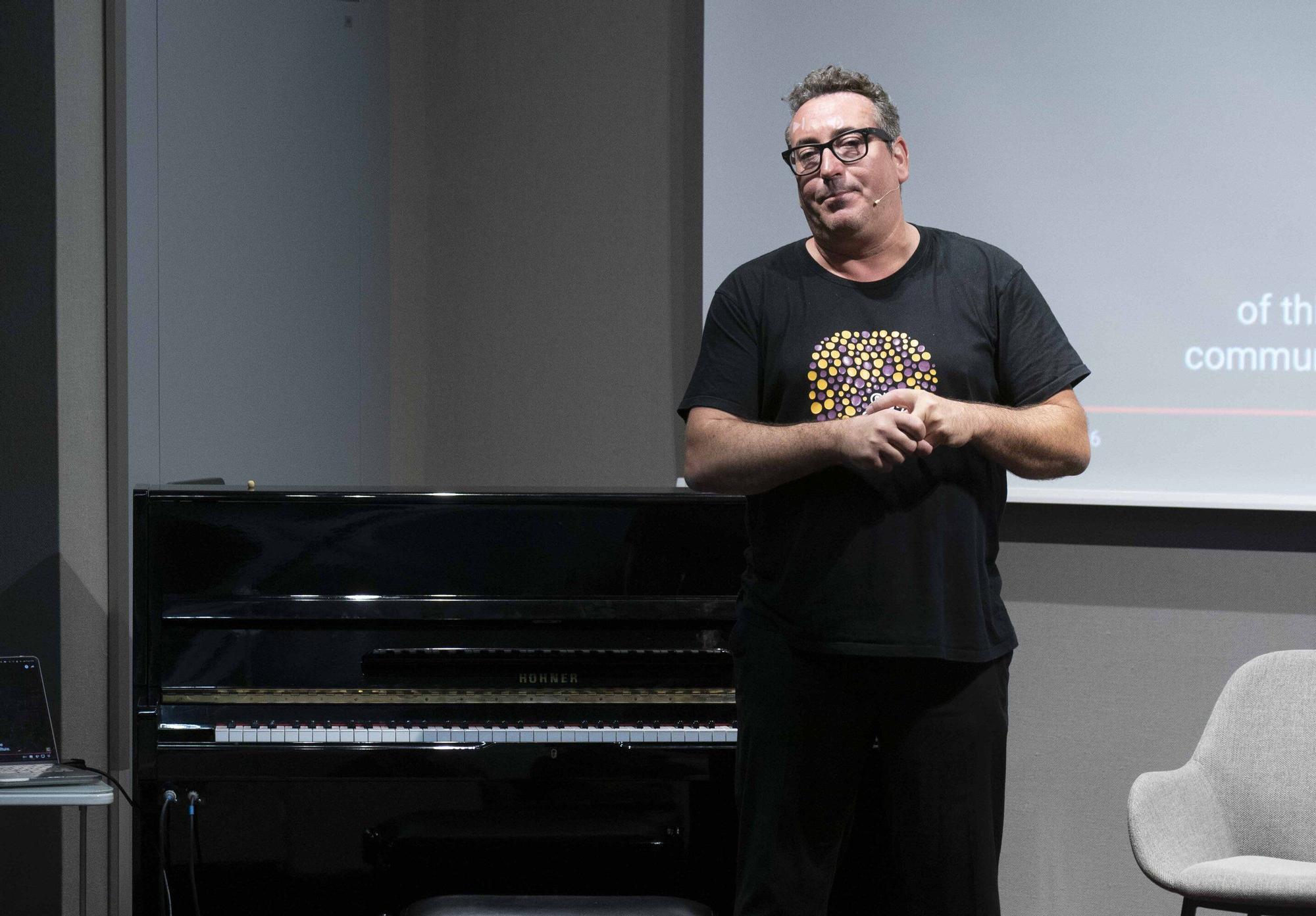 En imágenes: Pablo Mazuecos fue el encargado de dar la segunda conferencia del ciclo Jazz for Innovation by Hibridalab